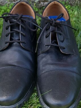 Clarks Black Leather Cap-Toe Derby Shoes